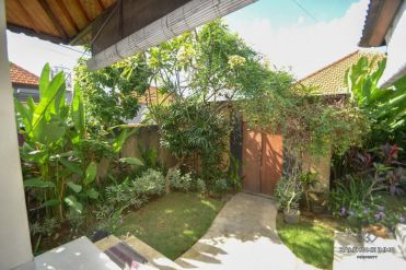 Image 2 from 2 Bedroom Townhouse For Yearly Rental in Umalas