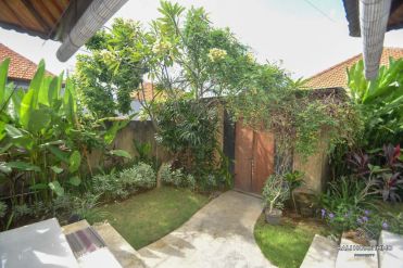 Image 3 from 2 Bedroom Townhouse For Yearly Rental in Umalas