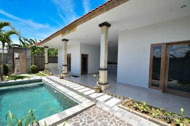 Image 2 from 2 Bedroom Unfurnished Villa For Yearly Rental in Pererenan
