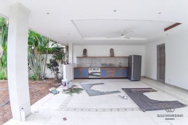Image 3 from 2 Bedroom Villa For Rent in Batu Belig
