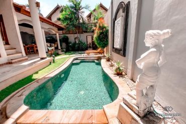 Image 1 from 2 Bedroom Villa For Yearly Rent in Seminyak