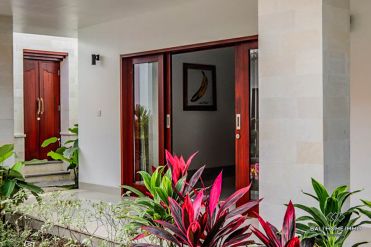 Image 2 from 3 Bedroom Villa For Monthly Rental in Berawa - Canggu