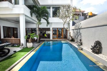 Image 1 from 3 Bedroom Villa For Yearly Rent in North Canggu