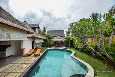 Image 2 from 3 Bedroom Villa For Sale Leasehold Near Batu Bolong Beach
