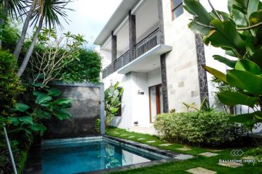Image 2 from 3 Bedroom Villa for Yearly Rent in Batu Belig