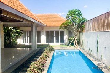 Image 2 from 3 Bedroom Villa For Yearly Rent in Umalas