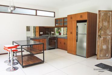 Image 3 from 4 Bedroom Villa For Yearly Near Berawa Beach