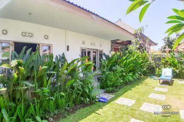 Image 2 from 5 Bedroom Townhouse For Yearly Rent in Canggu