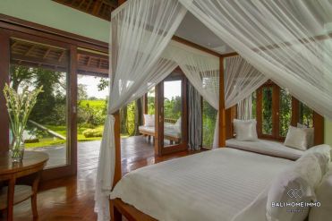 Image 2 from Villa 5 kamar tidur disewakan jangka panjang di Pantai Seseh