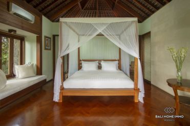 Image 3 from Villa 5 kamar tidur disewakan jangka panjang di Pantai Seseh