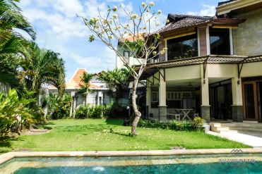 Image 2 from 5 Bedroom Villa For Yearly Rental in Umalas