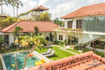 Image 3 from 6 Bedroom Villa For Sale Freehold in Canggu - Berawa