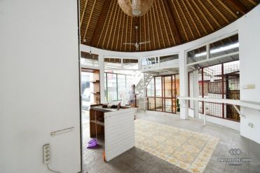Image 3 from Shop & Offices For Yearly Rental in Berawa - Canggu