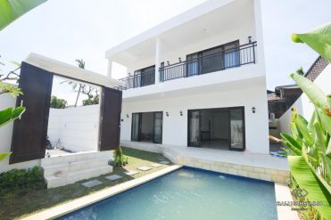 Image 1 from 3 bedroom unfurnished villa for yearly rental in Berawa