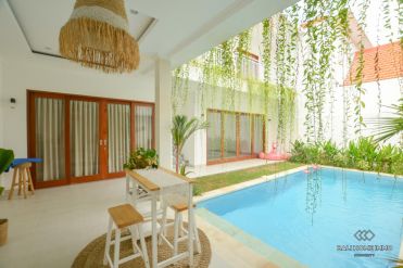 Image 1 from 3 Bedroom Villa For Sale Leasehold in Berawa