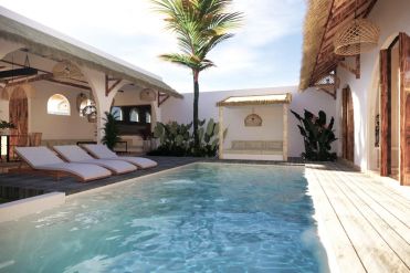 Image 1 from 3 Bedroom Villa For Sale Leasehold