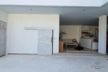 Image 3 from 3 bedroom villa for yearly rental in Canggu - Berawa