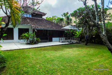 Image 1 from 3 bedroom villa for yearly rental in Seminyak