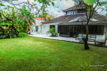 Image 1 from 3 Bedroom Villa For Yearly Rental in Seminyak