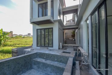 Image 3 from 4 Bedroom Ricefield View Villa For Yearly Rental in Cemagi - Seseh