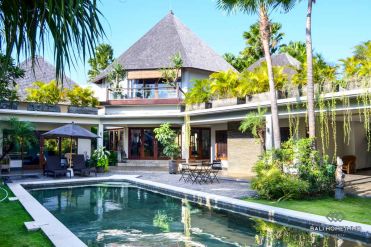 Image 1 from 4 Bedroom Villa For Sale Freehold in Canggu - Berawa
