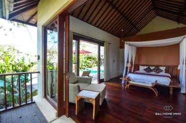 Image 2 from 4 Bedroom Villa For Rent in Canggu