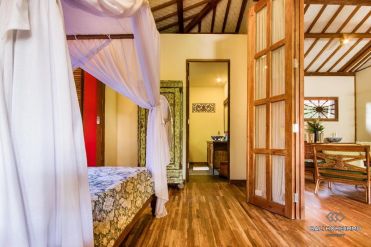 Image 3 from Villa bernuansa Tropical 5 kamar tidur untuk disewakan jangka panjang dekat dengan pantai Berawa