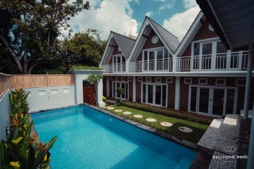 Image 1 from 6 bedroom guest house for yearly rental in Batu Bolong