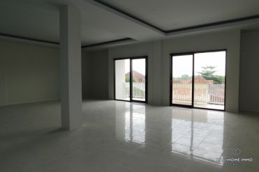 Image 3 from Shop & Office For Yearly Rental in Umalas